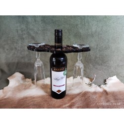 Resin and pine cone wine glass holder
